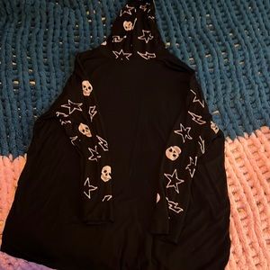 Long sleeve Skelton top black with hood size 0 by lovesick
